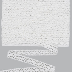 HCS-FE-073 Horgolt csipke szalag [1,5 cm x  9,1m] fehér